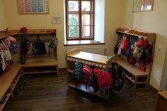 Grossansicht in neuem Fenster: KiGa-Garderobe