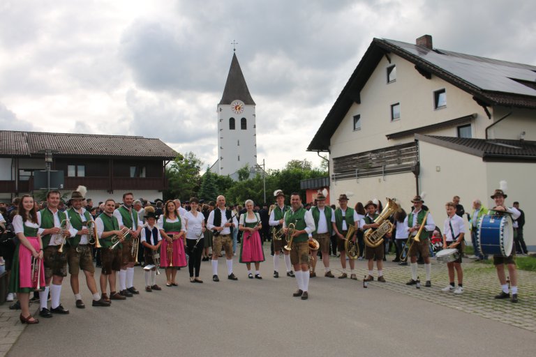 Blaskapelle Hunderdorf zum Volksfesteinzug 2022